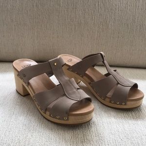 UGG Jennie Nubuck leather sandals size 8
